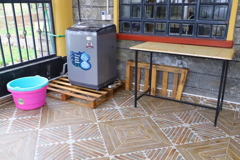 Esniko Villa Narok Exterior photo