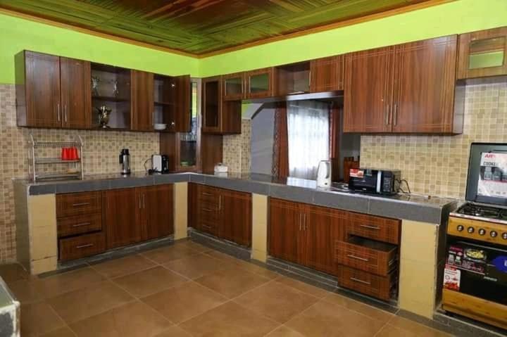 Esniko Villa Narok Exterior photo