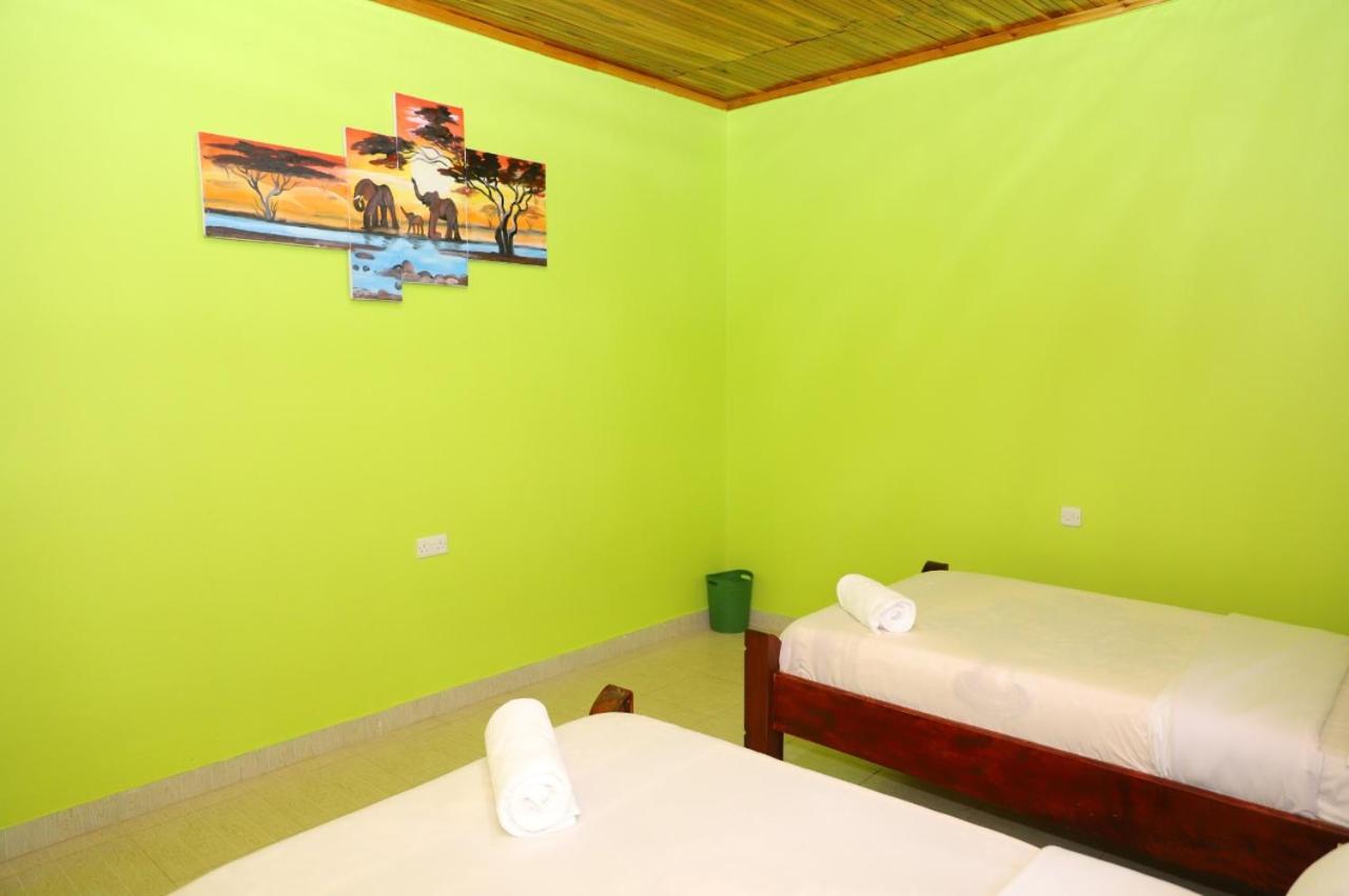 Esniko Villa Narok Exterior photo